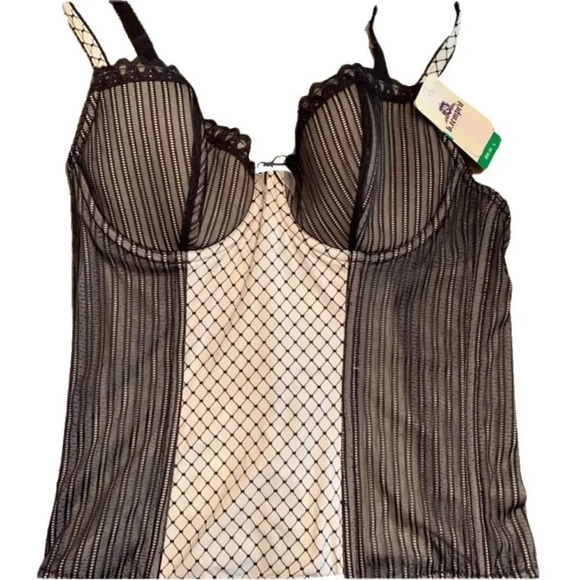 b Tempted Corset with hook and eye closure on back NWT - Picture 1 of 5